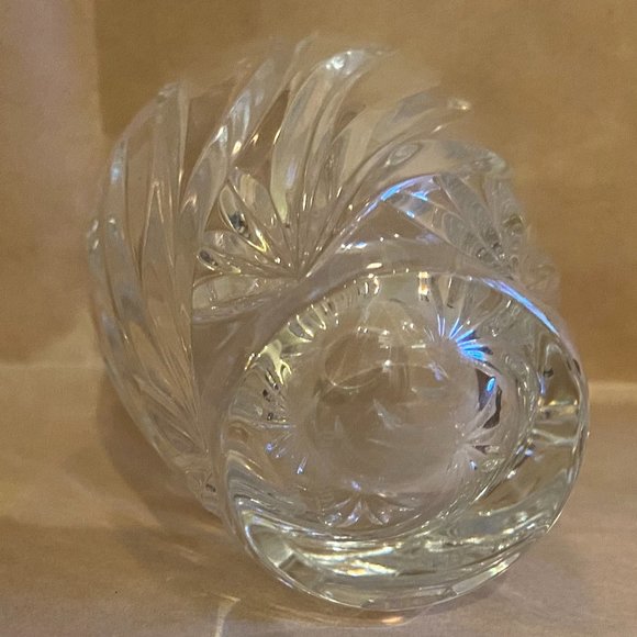 Marquis by Waterford Crystal Wyndmere Bud Vase - Picture 8 of 9
